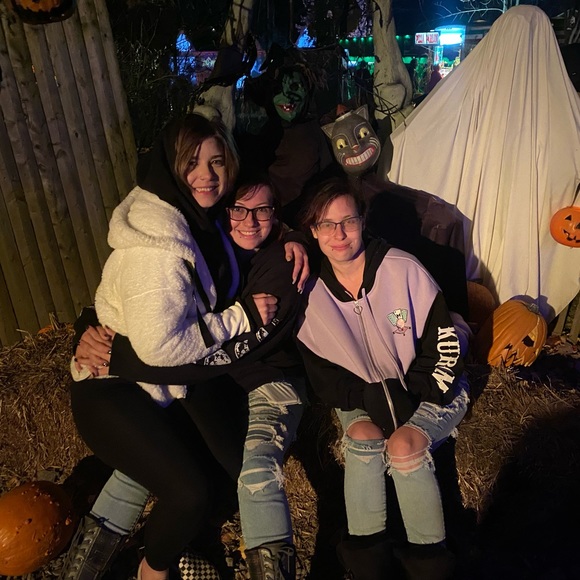 Meet The Posher 💋 - Picture 16 of 16